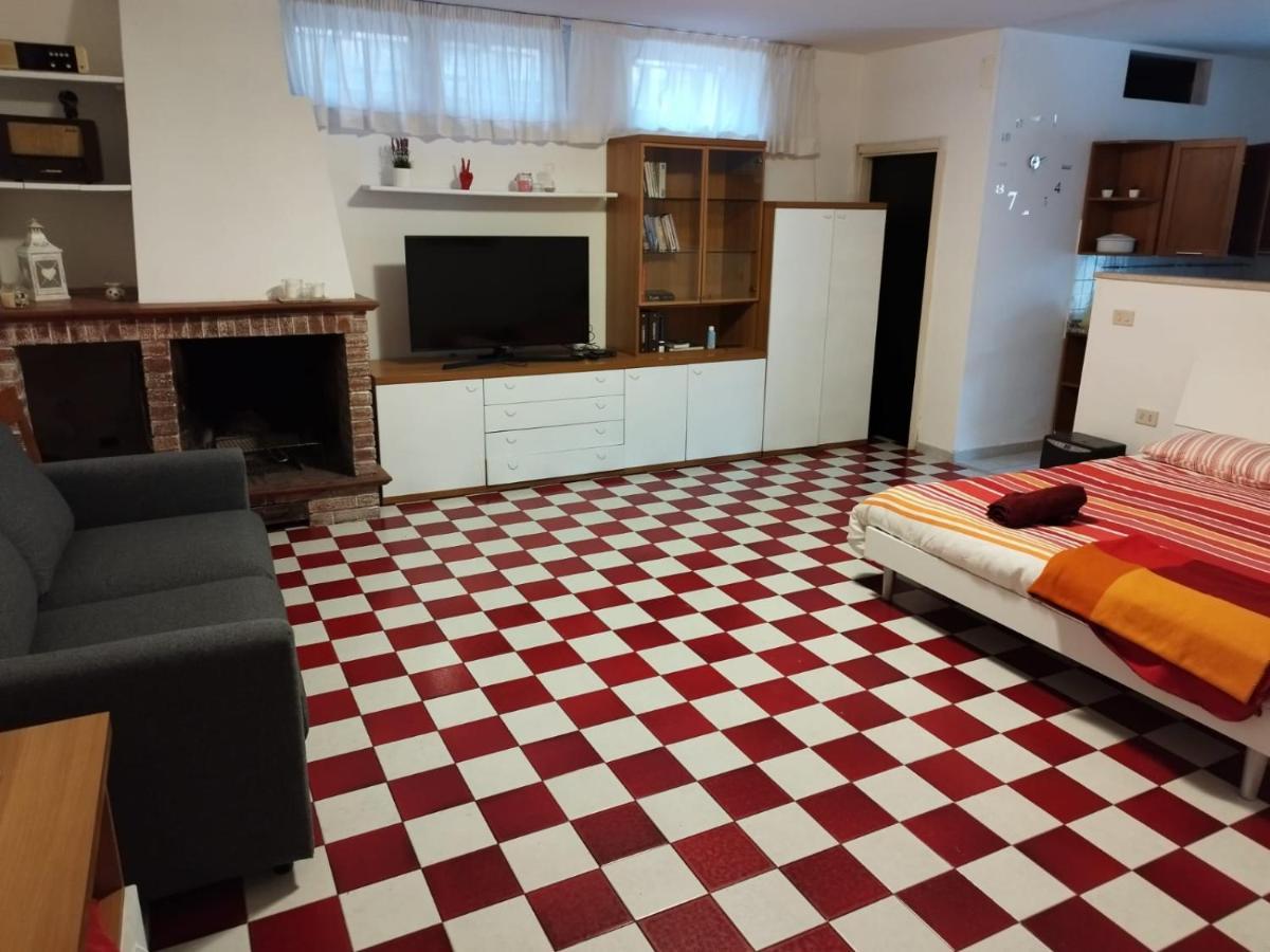 Taverna A 100 Mt Dal Mare 托雷斯港 外观 照片